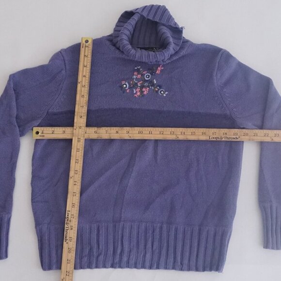 Vintage NT Purple w Pink Embroidered Floral Knit Turtleneck Light Sweater L - Picture 4 of 11